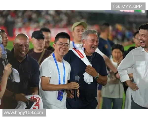 历史上最著名的足球明星盘点及其辉煌成就回顾